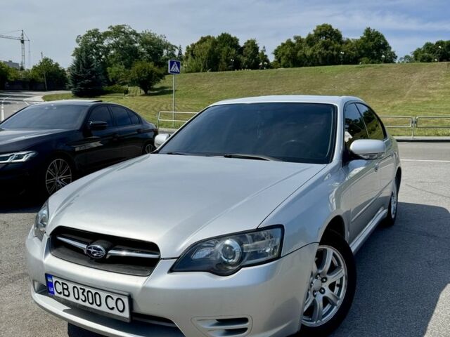 Серый Субару Легаси, объемом двигателя 2 л и пробегом 302 тыс. км за 5900 $, фото 1 на Automoto.ua