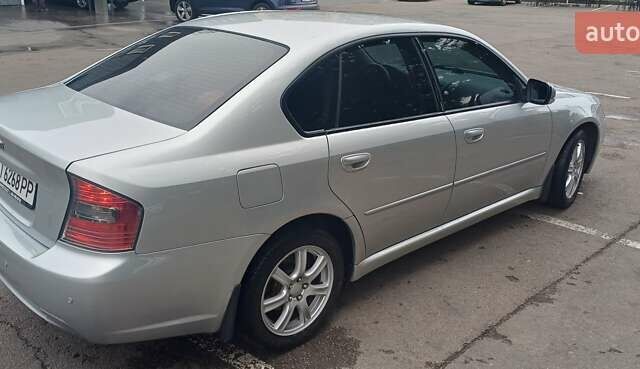 Сірий Субару Легасі, об'ємом двигуна 2 л та пробігом 330 тис. км за 6200 $, фото 1 на Automoto.ua