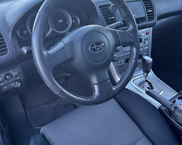 Серый Субару Легаси, объемом двигателя 1.99 л и пробегом 317 тыс. км за 4700 $, фото 8 на Automoto.ua