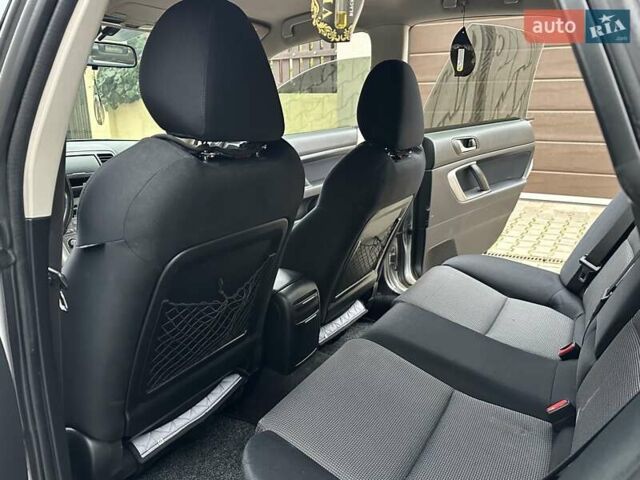 Сірий Субару Легасі, об'ємом двигуна 1.99 л та пробігом 230 тис. км за 4999 $, фото 44 на Automoto.ua