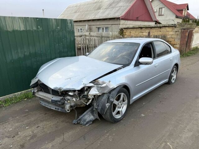 Сірий Субару Легасі, об'ємом двигуна 2 л та пробігом 300 тис. км за 2700 $, фото 4 на Automoto.ua