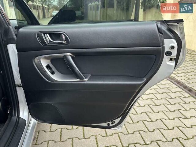 Сірий Субару Легасі, об'ємом двигуна 1.99 л та пробігом 230 тис. км за 4999 $, фото 47 на Automoto.ua