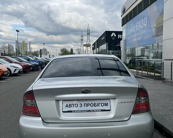 Сірий Субару Легасі, об'ємом двигуна 2 л та пробігом 314 тис. км за 3919 $, фото 6 на Automoto.ua