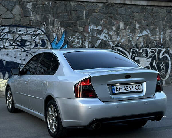 Серый Субару Легаси, объемом двигателя 2 л и пробегом 250 тыс. км за 6999 $, фото 5 на Automoto.ua