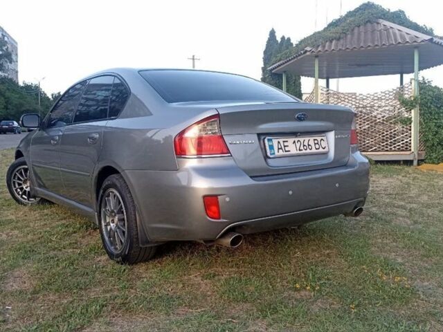 Сірий Субару Легасі, об'ємом двигуна 2 л та пробігом 300 тис. км за 6800 $, фото 12 на Automoto.ua