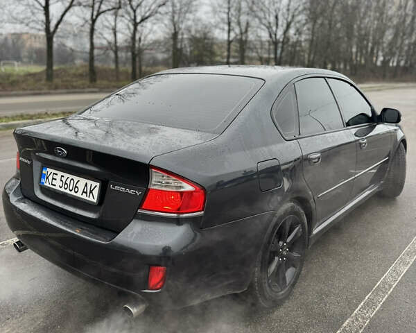 Сірий Субару Легасі, об'ємом двигуна 2 л та пробігом 250 тис. км за 6500 $, фото 4 на Automoto.ua