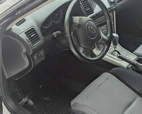 Серый Субару Легаси, объемом двигателя 2 л и пробегом 280 тыс. км за 3900 $, фото 4 на Automoto.ua