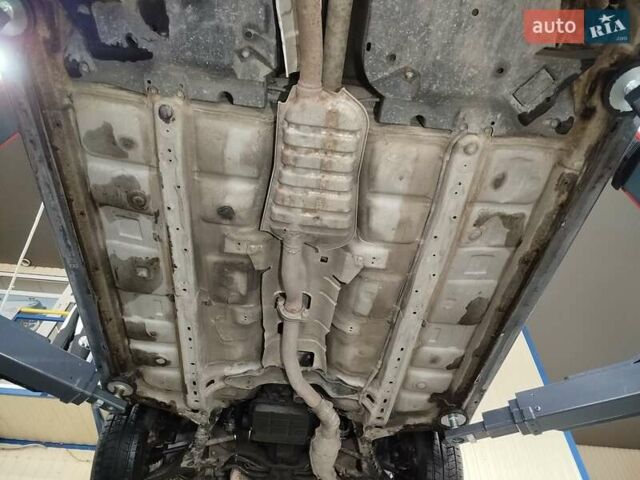 Сірий Субару Легасі, об'ємом двигуна 2 л та пробігом 310 тис. км за 5200 $, фото 11 на Automoto.ua