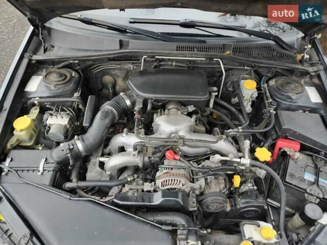 Серый Субару Легаси, объемом двигателя 2 л и пробегом 212 тыс. км за 6000 $, фото 4 на Automoto.ua