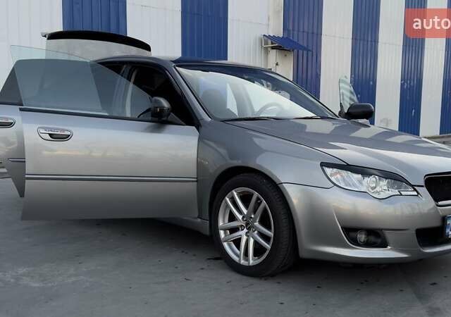 Серый Субару Легаси, объемом двигателя 2 л и пробегом 158 тыс. км за 7000 $, фото 13 на Automoto.ua
