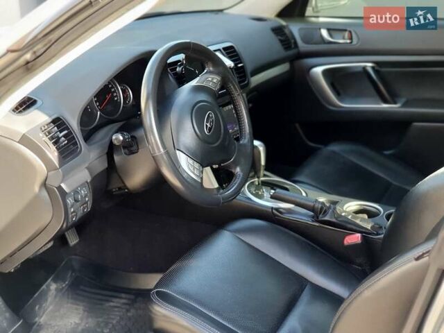 Серый Субару Легаси, объемом двигателя 2 л и пробегом 55 тыс. км за 8500 $, фото 8 на Automoto.ua