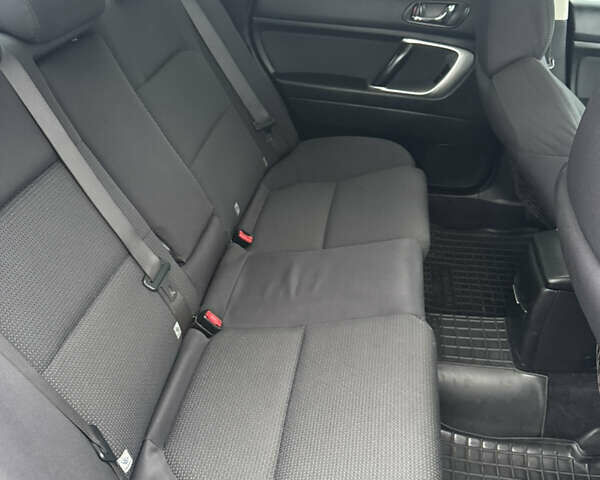 Сірий Субару Легасі, об'ємом двигуна 2 л та пробігом 250 тис. км за 6500 $, фото 12 на Automoto.ua