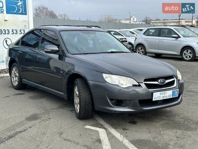 Серый Субару Легаси, объемом двигателя 2 л и пробегом 265 тыс. км за 4490 $, фото 2 на Automoto.ua