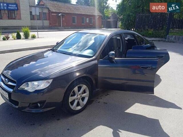 Сірий Субару Легасі, об'ємом двигуна 2 л та пробігом 318 тис. км за 6000 $, фото 5 на Automoto.ua