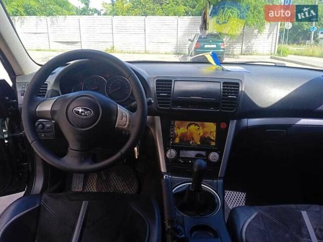 Сірий Субару Легасі, об'ємом двигуна 2 л та пробігом 318 тис. км за 6000 $, фото 6 на Automoto.ua