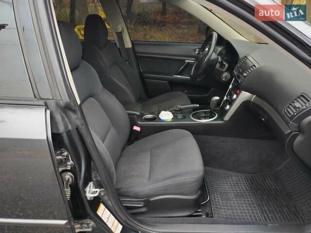 Серый Субару Легаси, объемом двигателя 2 л и пробегом 212 тыс. км за 6000 $, фото 7 на Automoto.ua