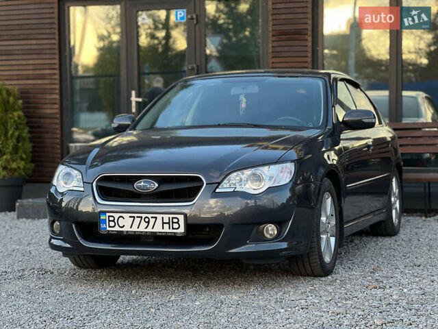 Сірий Субару Легасі, об'ємом двигуна 1.99 л та пробігом 216 тис. км за 6300 $, фото 2 на Automoto.ua