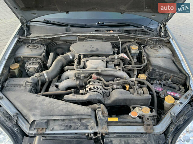 Серый Субару Легаси, объемом двигателя 2 л и пробегом 230 тыс. км за 5700 $, фото 56 на Automoto.ua