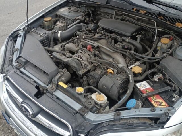 Серый Субару Легаси, объемом двигателя 2 л и пробегом 247 тыс. км за 4600 $, фото 3 на Automoto.ua