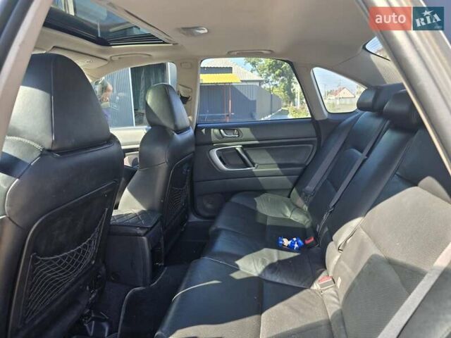 Сірий Субару Легасі, об'ємом двигуна 2 л та пробігом 206 тис. км за 7000 $, фото 5 на Automoto.ua