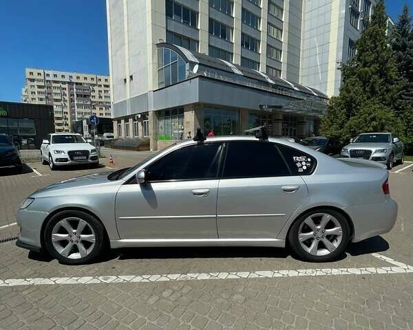 Серый Субару Легаси, объемом двигателя 2 л и пробегом 297 тыс. км за 6200 $, фото 1 на Automoto.ua