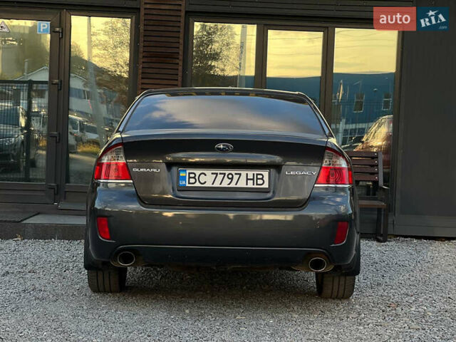 Сірий Субару Легасі, об'ємом двигуна 1.99 л та пробігом 216 тис. км за 6300 $, фото 6 на Automoto.ua