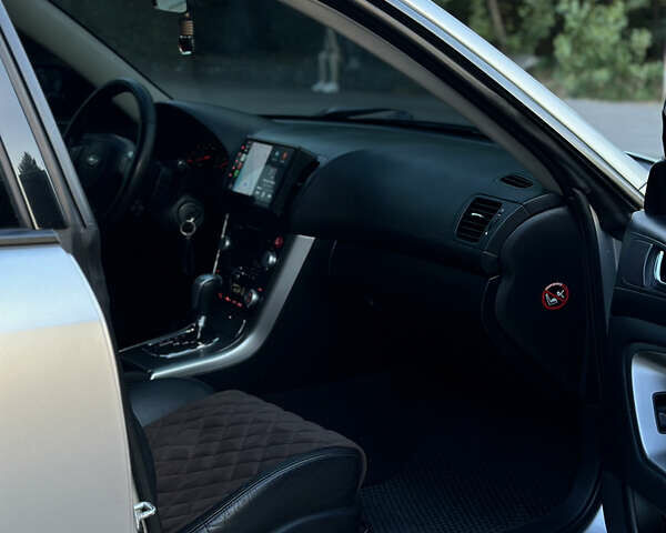 Серый Субару Легаси, объемом двигателя 2 л и пробегом 250 тыс. км за 6999 $, фото 11 на Automoto.ua