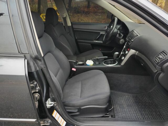 Серый Субару Легаси, объемом двигателя 2 л и пробегом 212 тыс. км за 6000 $, фото 8 на Automoto.ua