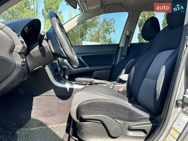 Серый Субару Легаси, объемом двигателя 2 л и пробегом 218 тыс. км за 6300 $, фото 14 на Automoto.ua