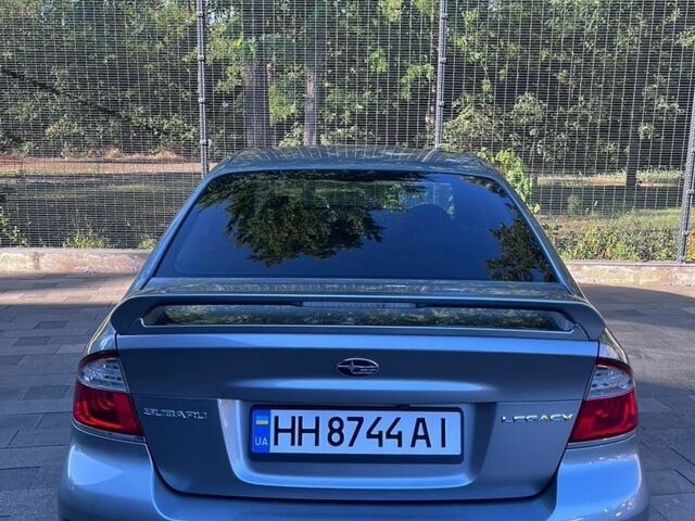Сірий Субару Легасі, об'ємом двигуна 1.99 л та пробігом 62 тис. км за 10000 $, фото 4 на Automoto.ua