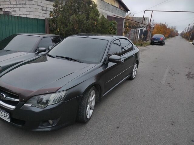 Серый Субару Легаси, объемом двигателя 2 л и пробегом 212 тыс. км за 6000 $, фото 2 на Automoto.ua