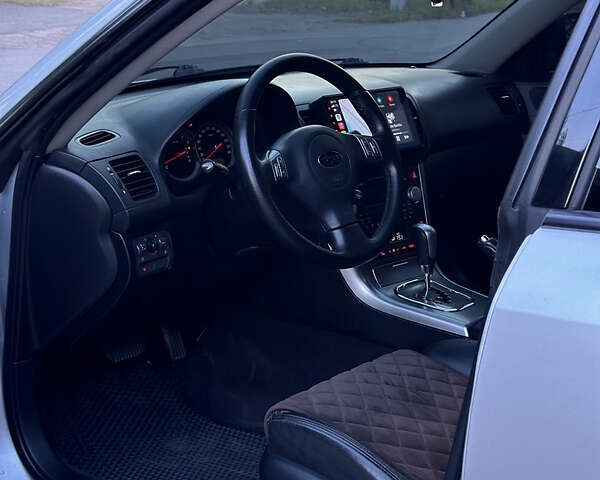 Серый Субару Легаси, объемом двигателя 2 л и пробегом 250 тыс. км за 6999 $, фото 13 на Automoto.ua