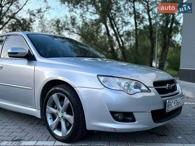 Серый Субару Легаси, объемом двигателя 2 л и пробегом 329 тыс. км за 4200 $, фото 6 на Automoto.ua