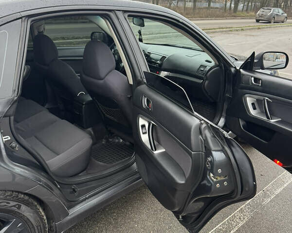 Сірий Субару Легасі, об'ємом двигуна 2 л та пробігом 250 тис. км за 6500 $, фото 10 на Automoto.ua