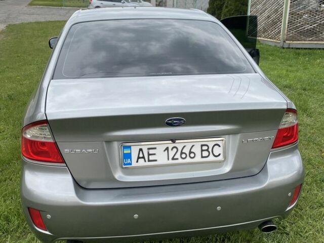 Сірий Субару Легасі, об'ємом двигуна 2 л та пробігом 300 тис. км за 6800 $, фото 6 на Automoto.ua