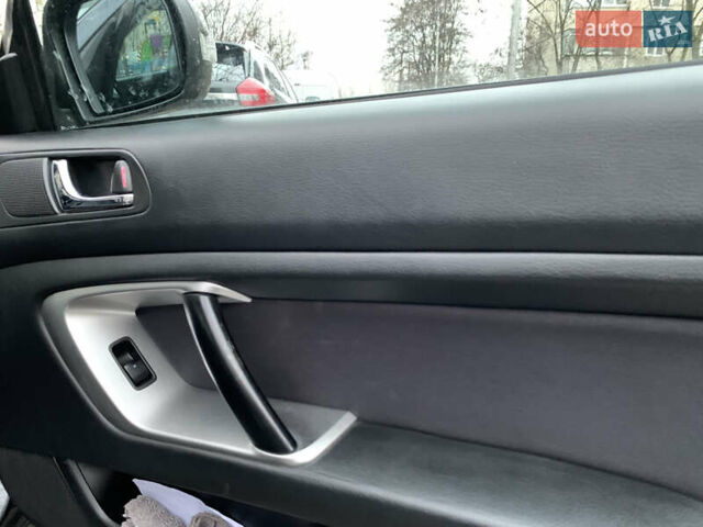 Серый Субару Легаси, объемом двигателя 2 л и пробегом 334 тыс. км за 5300 $, фото 6 на Automoto.ua