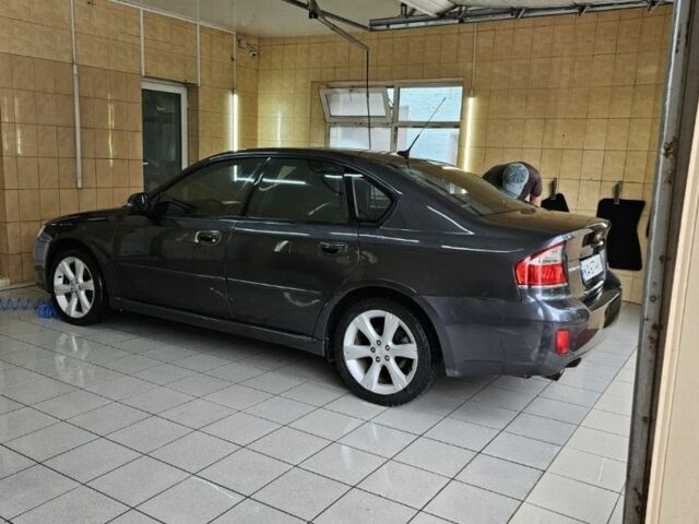 Сірий Субару Легасі, об'ємом двигуна 2 л та пробігом 340 тис. км за 4500 $, фото 1 на Automoto.ua