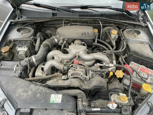 Серый Субару Легаси, объемом двигателя 2 л и пробегом 246 тыс. км за 6000 $, фото 6 на Automoto.ua