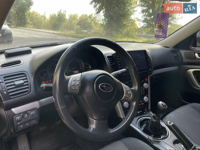 Серый Субару Легаси, объемом двигателя 2 л и пробегом 246 тыс. км за 6500 $, фото 11 на Automoto.ua