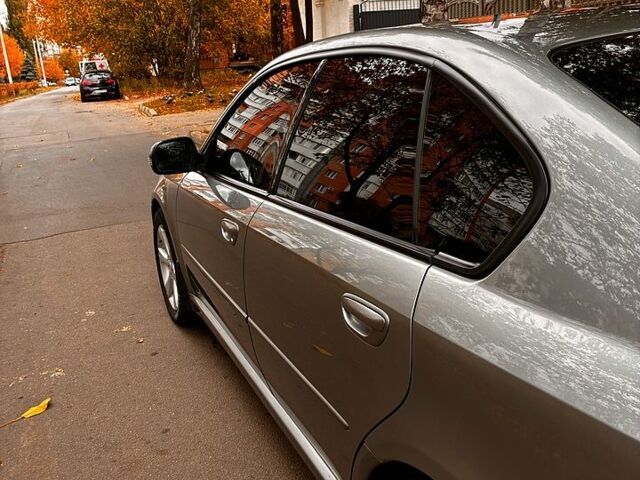 Сірий Субару Легасі, об'ємом двигуна 2 л та пробігом 244 тис. км за 6500 $, фото 4 на Automoto.ua