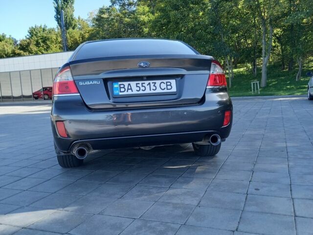 Сірий Субару Легасі, об'ємом двигуна 0 л та пробігом 195 тис. км за 5200 $, фото 4 на Automoto.ua
