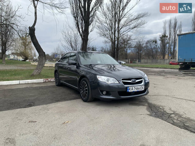 Серый Субару Легаси, объемом двигателя 2 л и пробегом 334 тыс. км за 5300 $, фото 4 на Automoto.ua