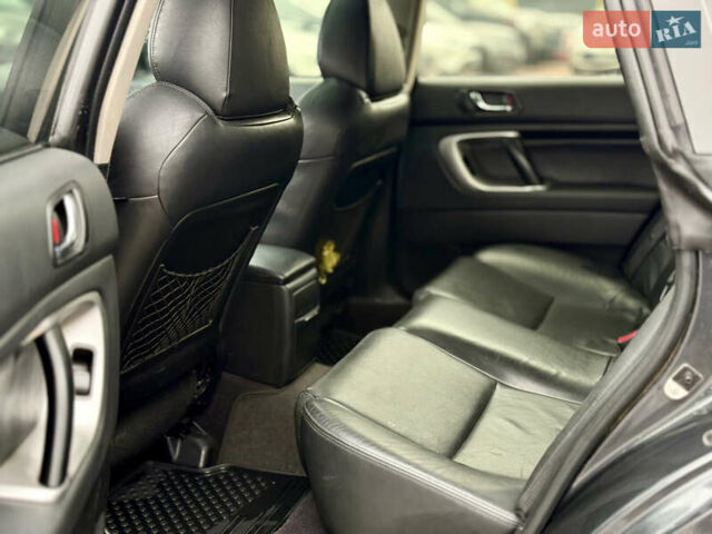 Сірий Субару Легасі, об'ємом двигуна 2 л та пробігом 274 тис. км за 5900 $, фото 18 на Automoto.ua