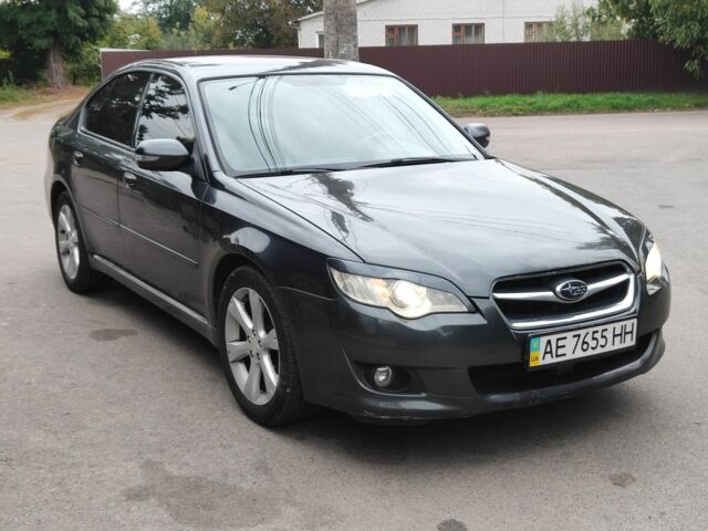 Сірий Субару Легасі, об'ємом двигуна 2 л та пробігом 290 тис. км за 5000 $, фото 1 на Automoto.ua