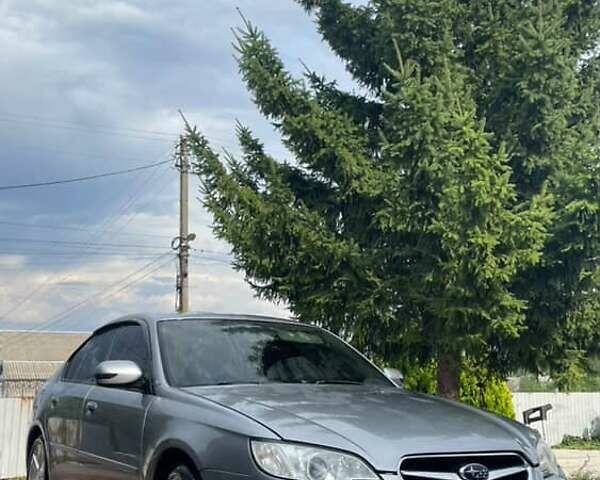 Серый Субару Легаси, объемом двигателя 2 л и пробегом 246 тыс. км за 6500 $, фото 4 на Automoto.ua