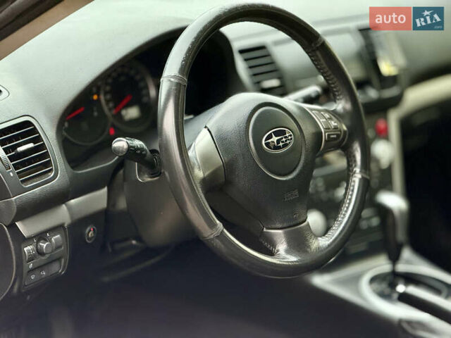 Сірий Субару Легасі, об'ємом двигуна 2 л та пробігом 274 тис. км за 5900 $, фото 9 на Automoto.ua