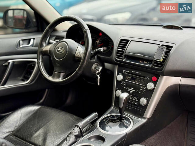 Сірий Субару Легасі, об'ємом двигуна 2 л та пробігом 274 тис. км за 4900 $, фото 16 на Automoto.ua