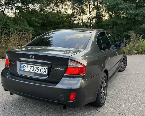 Сірий Субару Легасі, об'ємом двигуна 2 л та пробігом 173 тис. км за 6800 $, фото 7 на Automoto.ua