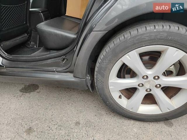 Серый Субару Легаси, объемом двигателя 2 л и пробегом 290 тыс. км за 5000 $, фото 4 на Automoto.ua