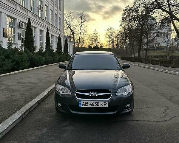 Серый Субару Легаси, объемом двигателя 2 л и пробегом 190 тыс. км за 5600 $, фото 5 на Automoto.ua